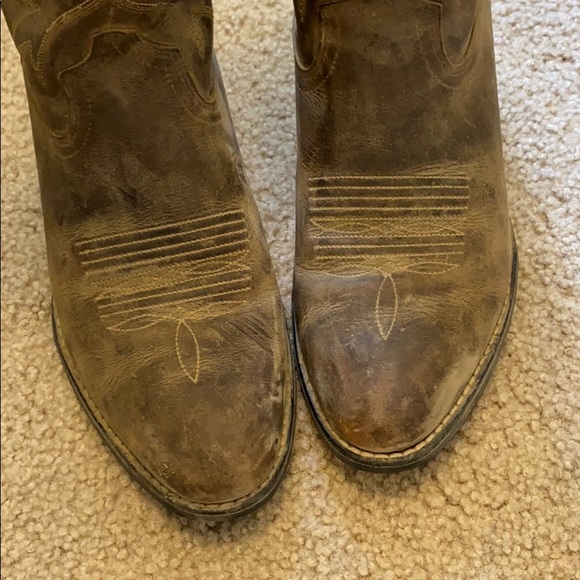 Ariat Cowboy Boots - Picture 3 of 5